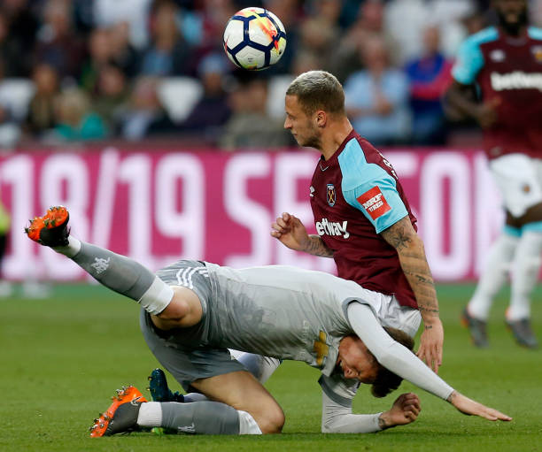 其背后的动 其背后的动