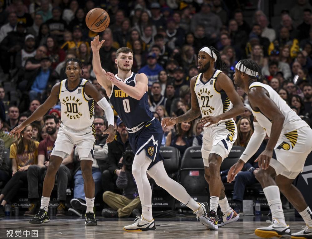 受瞩目的俱 受瞩目的俱